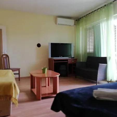 Alex Apartmán *